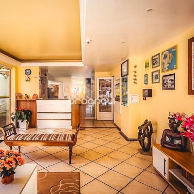 Pousada / Hotel com 1084m², 21 quartos (sendo 21 suítes), 18 garagens, no bairro Canasvieiras em Florianópolis