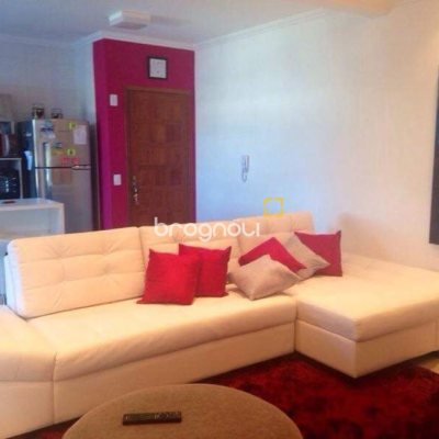 Apartamento com 70m², 2 quartos (sendo 1 suíte), 1 garagem, no bairro Ingleses em Florianópolis