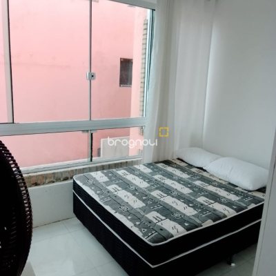 Apartamento com 490m², 6 quartos (sendo 1 suíte), 4 garagens, no bairro Campeche em Florianópolis