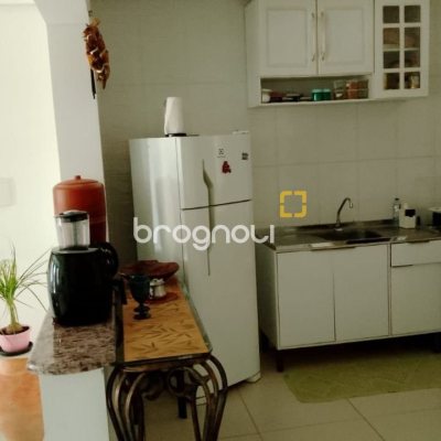 Apartamento com 490m², 6 quartos (sendo 1 suíte), 4 garagens, no bairro Campeche em Florianópolis