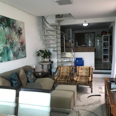 Apartamento com 490m², 6 quartos (sendo 1 suíte), 4 garagens, no bairro Campeche em Florianópolis