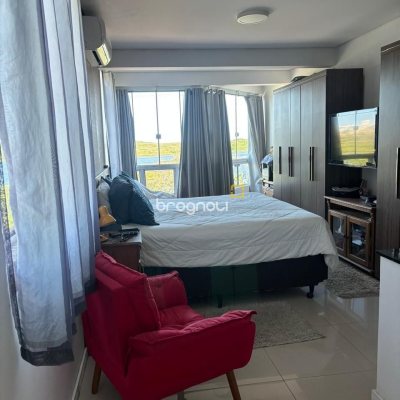 Apartamento com 490m², 6 quartos (sendo 1 suíte), 4 garagens, no bairro Campeche em Florianópolis