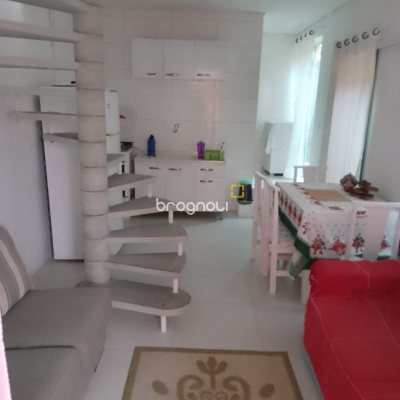 Apartamento com 490m², 6 quartos (sendo 1 suíte), 4 garagens, no bairro Campeche em Florianópolis