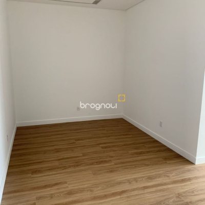Casa com 311m², no bairro Rio Tavares em Florianópolis