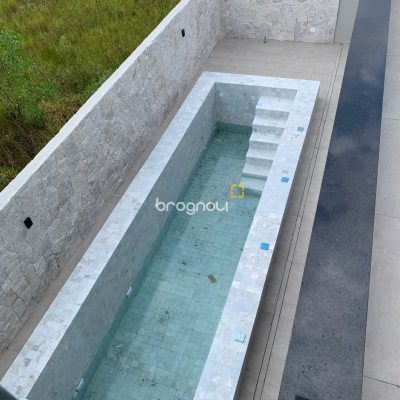 Casa com 311m², no bairro Rio Tavares em Florianópolis