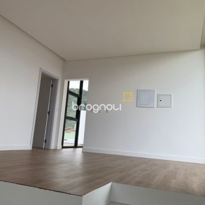 Casa com 311m², no bairro Rio Tavares em Florianópolis