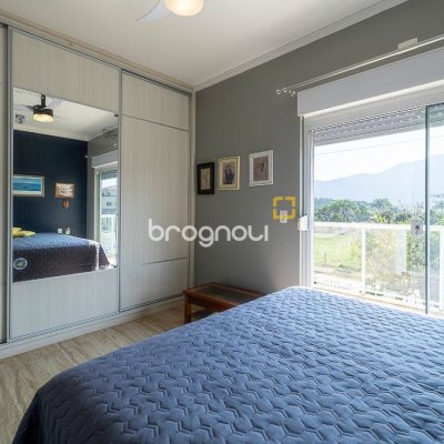 Casa com 271m², 3 quartos (sendo 3 suítes), 2 garagens, no bairro Ingleses em Florianópolis