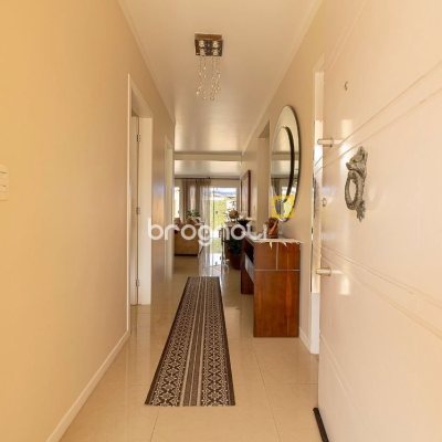 Casa com 271m², 3 quartos (sendo 3 suítes), 2 garagens, no bairro Ingleses em Florianópolis