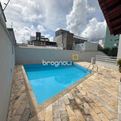 Apartamento com 91m², 3 quartos (sendo 1 suíte), 1 garagem, no bairro Coqueiros em Florianópolis