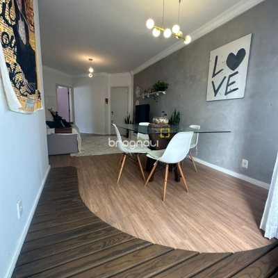 Apartamento com 91m², 3 quartos (sendo 1 suíte), 1 garagem, no bairro Coqueiros em Florianópolis