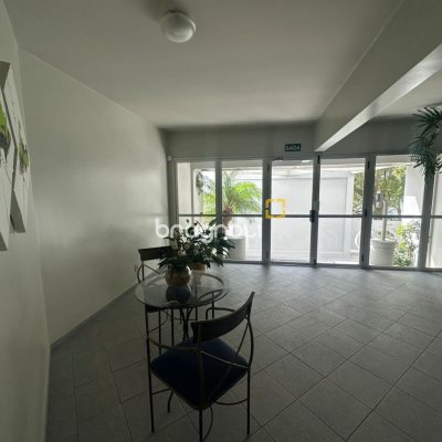 Apartamento com 91m², 3 quartos (sendo 1 suíte), 1 garagem, no bairro Coqueiros em Florianópolis