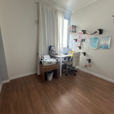 Apartamento com 91m², 3 quartos (sendo 1 suíte), 1 garagem, no bairro Coqueiros em Florianópolis