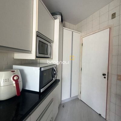 Apartamento com 91m², 3 quartos (sendo 1 suíte), 1 garagem, no bairro Coqueiros em Florianópolis