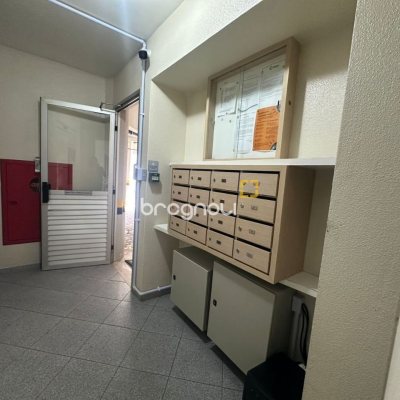 Apartamento com 91m², 3 quartos (sendo 1 suíte), 1 garagem, no bairro Coqueiros em Florianópolis