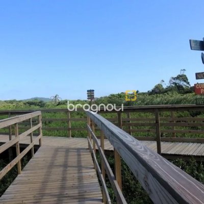 Apartamento com 87m², 2 quartos (sendo 1 suíte), 2 garagens, no bairro Campeche em Florianópolis