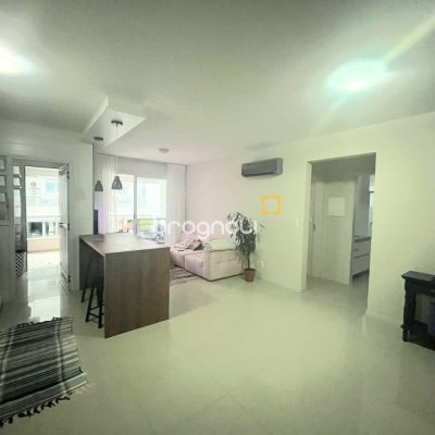 Apartamento com 87m², 2 quartos (sendo 1 suíte), 2 garagens, no bairro Campeche em Florianópolis