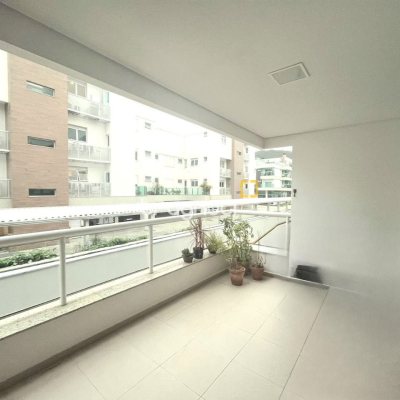 Apartamento com 87m², 2 quartos (sendo 1 suíte), 2 garagens, no bairro Campeche em Florianópolis