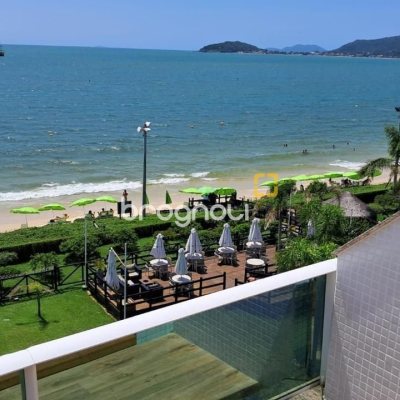 Cobertura com 316m², 4 quartos (sendo 4 suítes), 3 garagens, no bairro Cachoeira do Bom Jesus em Florianópolis