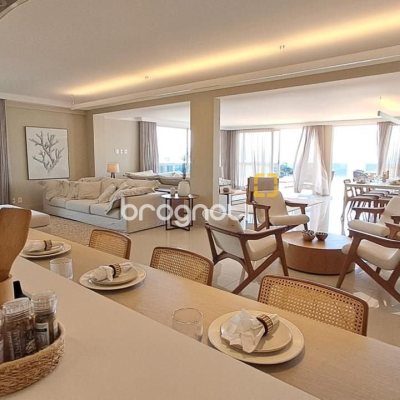 Cobertura com 316m², 4 quartos (sendo 4 suítes), 3 garagens, no bairro Cachoeira do Bom Jesus em Florianópolis