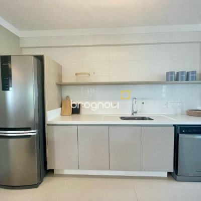 Cobertura com 316m², 4 quartos (sendo 4 suítes), 3 garagens, no bairro Cachoeira do Bom Jesus em Florianópolis