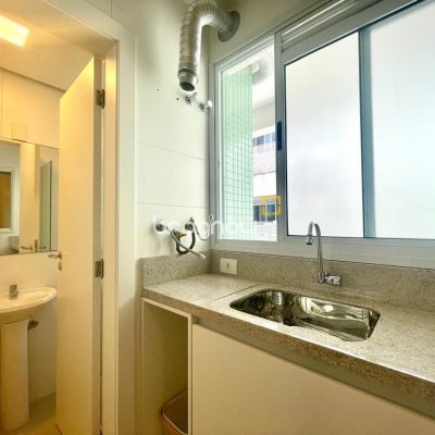 Apartamento com 128m², 3 quartos (sendo 3 suítes), 2 garagens, no bairro Cachoeira do Bom Jesus em Florianópolis