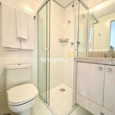 Apartamento com 137m², 4 quartos (sendo 3 suítes), 2 garagens, no bairro Cachoeira do Bom Jesus em Florianópolis