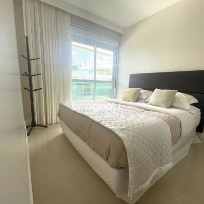 Apartamento com 137m², 4 quartos (sendo 3 suítes), 2 garagens, no bairro Cachoeira do Bom Jesus em Florianópolis