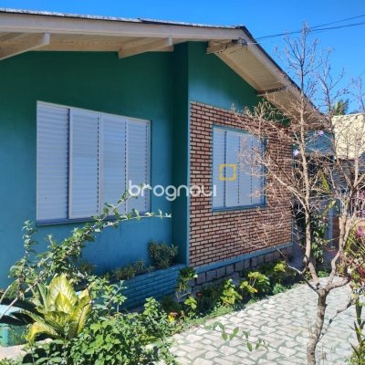 Casa com 246m², 3 quartos, 4 garagens, no bairro Saco dos Limões em Florianópolis