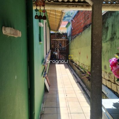 Casa com 246m², 3 quartos, 4 garagens, no bairro Saco dos Limões em Florianópolis