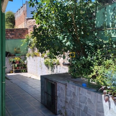 Casa com 246m², 3 quartos, 4 garagens, no bairro Saco dos Limões em Florianópolis