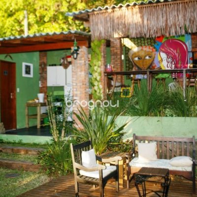 Pousada / Hotel com 301m², 7 quartos (sendo 7 suítes), 50 garagens, no bairro Barra da Lagoa em Florianópolis