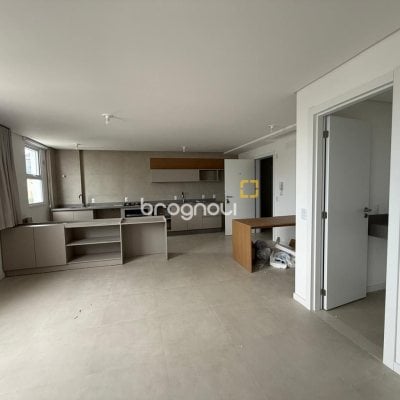 Apartamento com 48m², 1 quarto (sendo 1 suíte), 1 garagem, no bairro Centro em Florianópolis