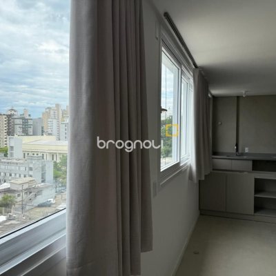 Apartamento com 48m², 1 quarto (sendo 1 suíte), 1 garagem, no bairro Centro em Florianópolis