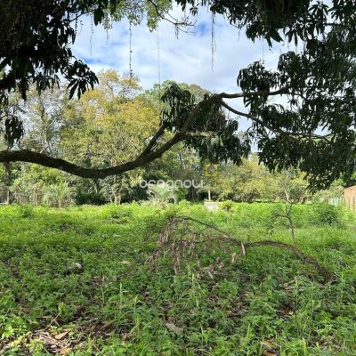 Terreno com 1493m², no bairro Ibiraquera em Imbituba