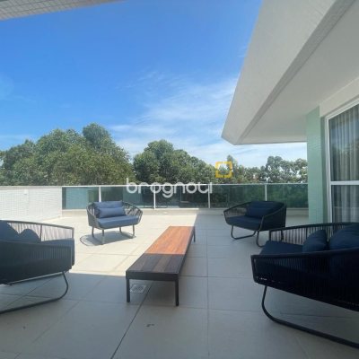 Cobertura com 246m², 4 quartos (sendo 3 suítes), 3 garagens, no bairro Cachoeira do Bom Jesus em Florianópolis