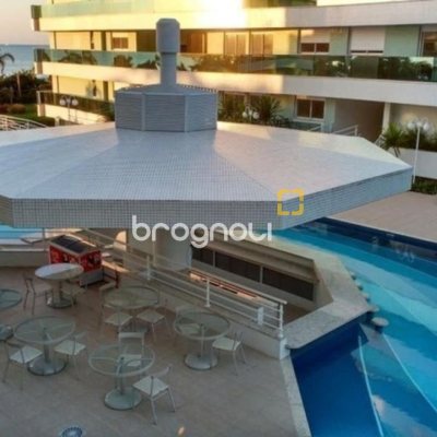 Cobertura com 246m², 4 quartos (sendo 3 suítes), 3 garagens, no bairro Cachoeira do Bom Jesus em Florianópolis