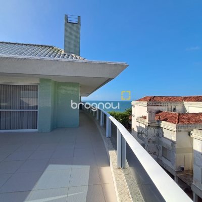 Cobertura com 246m², 4 quartos (sendo 3 suítes), 3 garagens, no bairro Cachoeira do Bom Jesus em Florianópolis