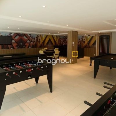 Cobertura com 246m², 4 quartos (sendo 3 suítes), 3 garagens, no bairro Cachoeira do Bom Jesus em Florianópolis