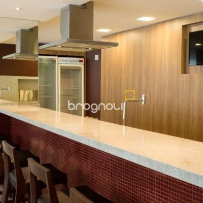 Cobertura com 246m², 4 quartos (sendo 3 suítes), 3 garagens, no bairro Cachoeira do Bom Jesus em Florianópolis