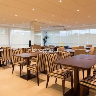 Cobertura com 246m², 4 quartos (sendo 3 suítes), 3 garagens, no bairro Cachoeira do Bom Jesus em Florianópolis