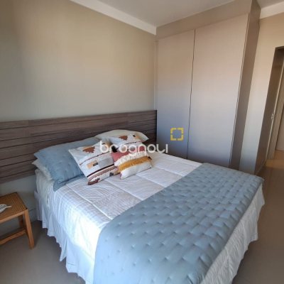 Cobertura com 246m², 4 quartos (sendo 3 suítes), 3 garagens, no bairro Cachoeira do Bom Jesus em Florianópolis
