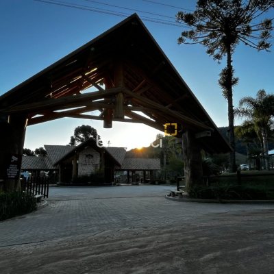 Terreno com 1000m², no bairro Invernadinha em Rancho Queimado