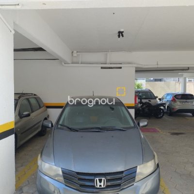 Apartamento com 72m², 2 quartos, 1 garagem, no bairro Real Parque em São José