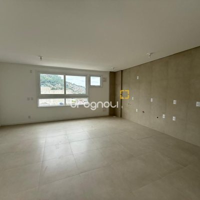 Studio com 38m², 1 quarto, 1 garagem, no bairro Centro em Florianópolis