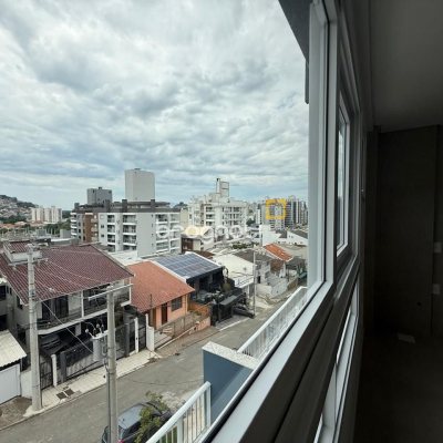 Studio com 38m², 1 quarto, 1 garagem, no bairro Centro em Florianópolis