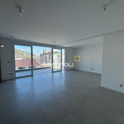 Studio com 58m², 1 quarto, 1 garagem, no bairro Centro em Florianópolis