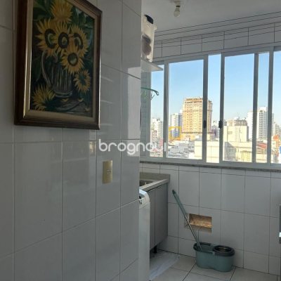 Apartamento com 138m², 4 quartos (sendo 1 suíte), 1 garagem, no bairro Kobrasol em São José