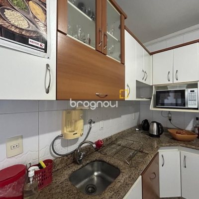 Apartamento com 138m², 4 quartos (sendo 1 suíte), 1 garagem, no bairro Kobrasol em São José
