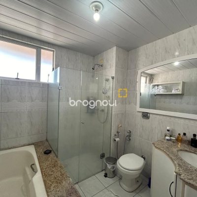 Apartamento com 138m², 4 quartos (sendo 1 suíte), 1 garagem, no bairro Kobrasol em São José