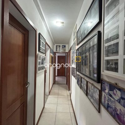 Apartamento com 138m², 4 quartos (sendo 1 suíte), 1 garagem, no bairro Kobrasol em São José